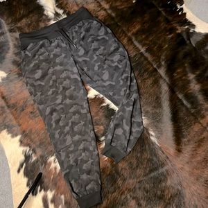 90degrees Black camo joggers. XL. Lightweight